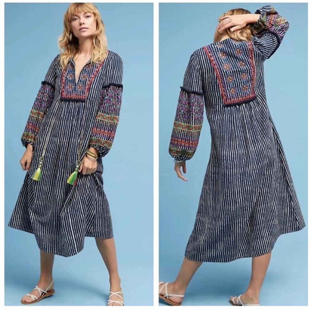 Velvet by Graham & Spencer Lantern Embroidered Midi Dress Size XS